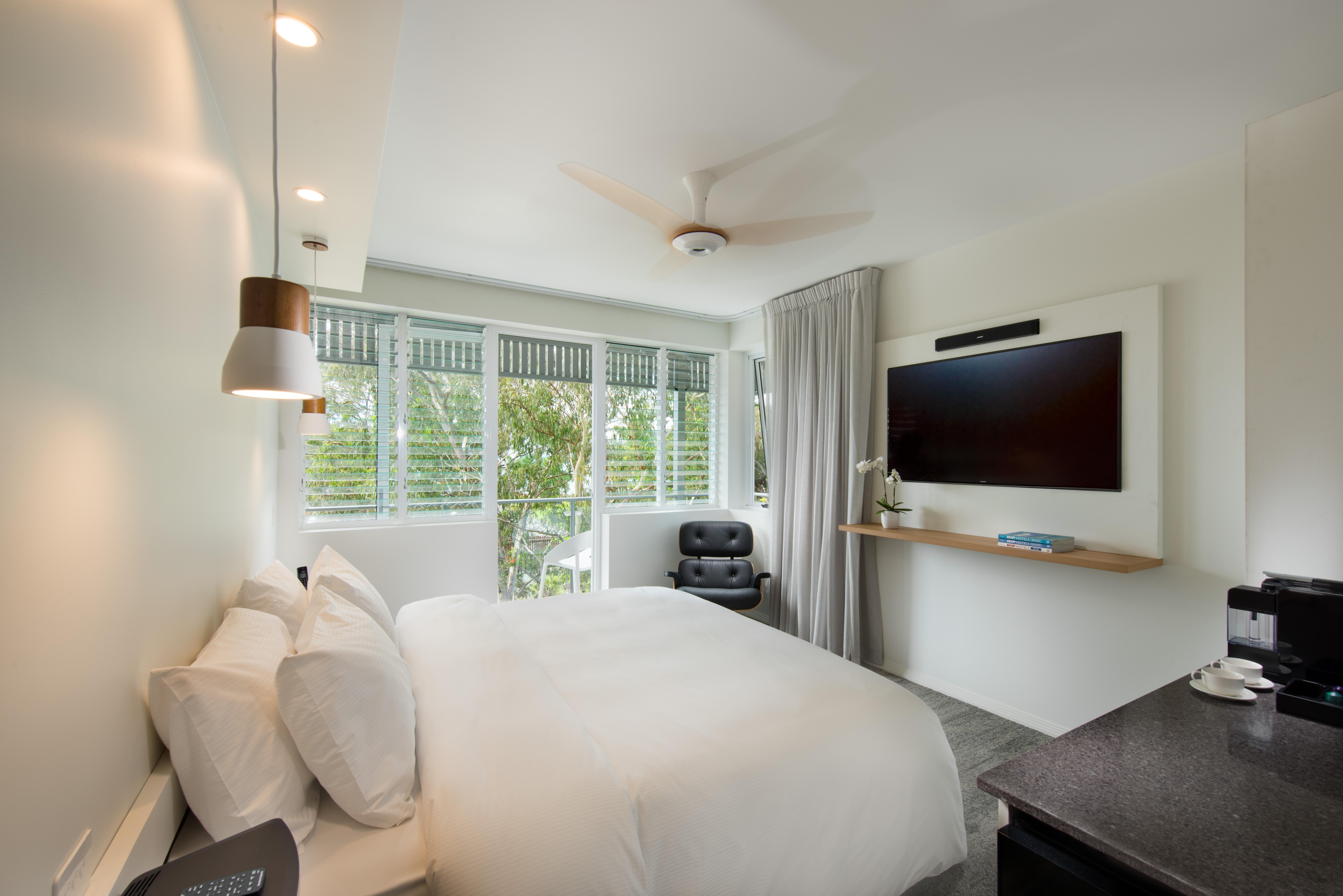 Heart Hotel And Gallery Whitsundays Airlie Beach Exterior photo